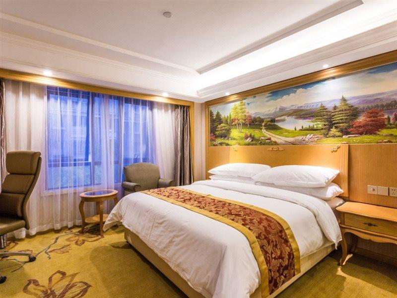 Vienna International Hotel Shanghai Pudong New International Exbition Central Exterior photo